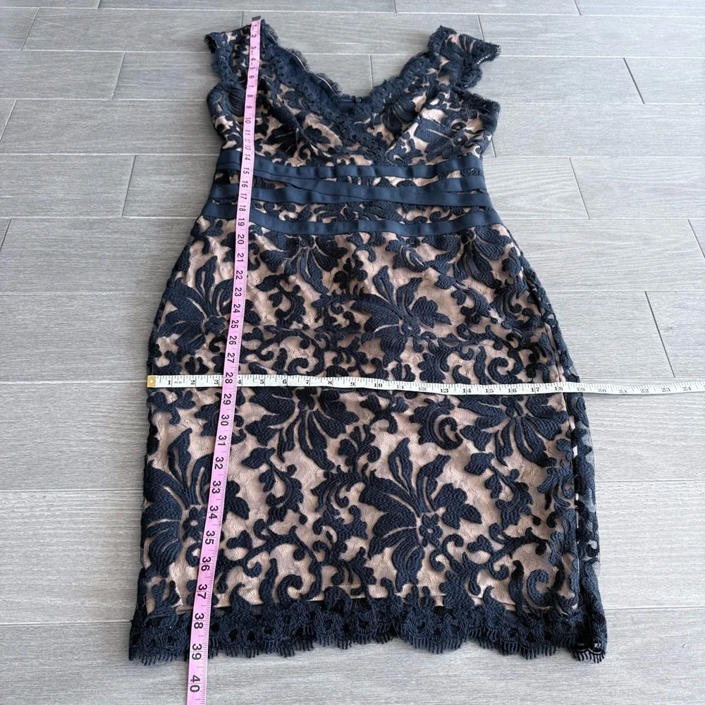 Tadashi Shoji Lace & Tulle Sheath Dress 6 Navy Nude Cocktail Party Wedding Guest - Picture 15 of 16